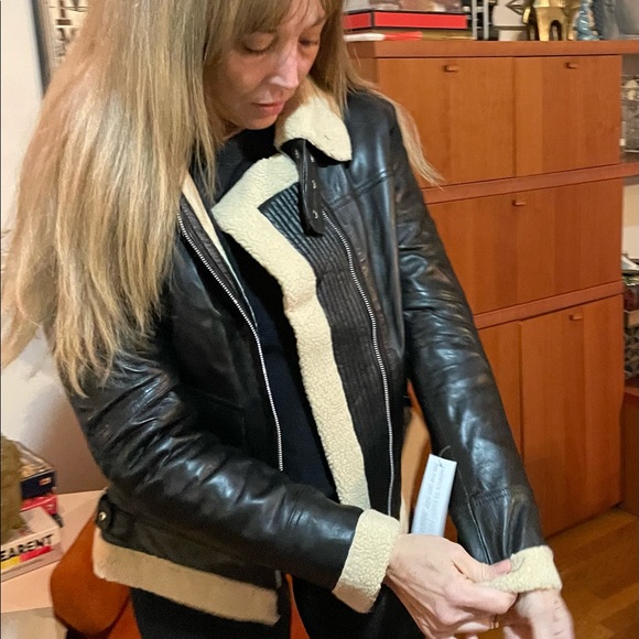 Leather aviator jacket with faux shearling - Picture 13 of 13
